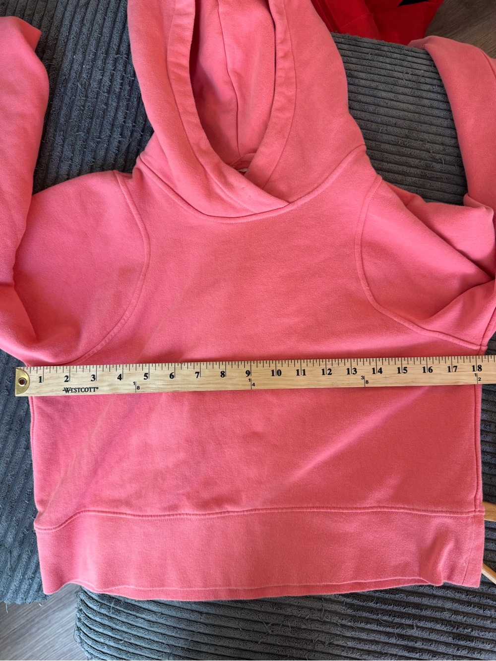 Lululemon Scuba Cropped Pullover Hoodie Raspberry Cream Pink Sweatshirt Size 6 - Picture 9 of 9